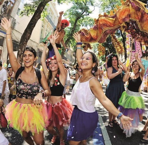 Carnaval de Rua”: da alegria aos problemas com moradores - Gazeta