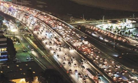 São Paulo: entra governo e sai governo o trânsito continua caótico